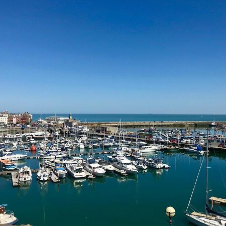 Marina Retreat - Stunning 4 Bedroom, 3 Bathroom House With Harbour Views! Ramsgate Esterno foto